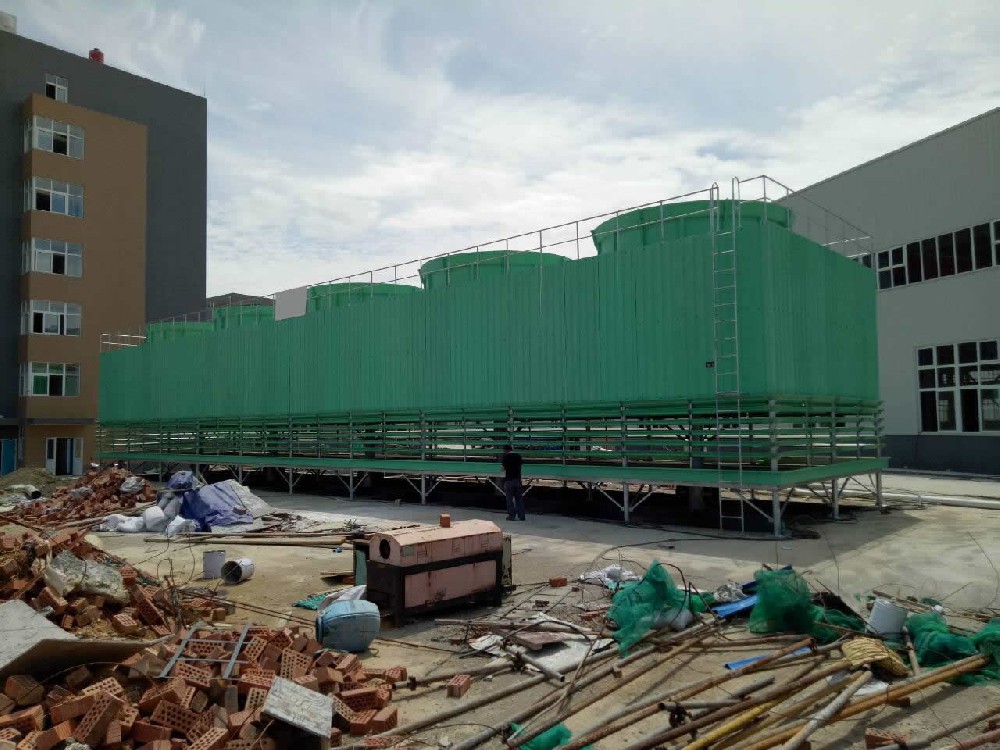 四川多联塑胶方形逆流冷却塔500吨*5台